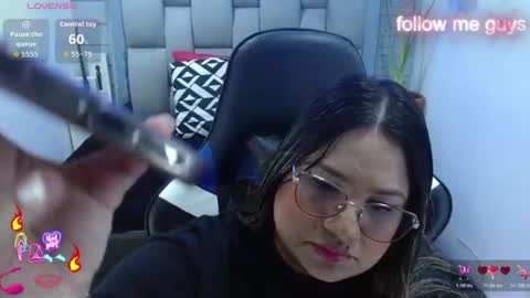 Snapshot of evelin_zaens chatting on June 25, 2026, 5:07 am evelin zaens online show from June 25, 2026, 5:07 am