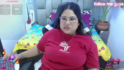 Snapshot of evelin_zaens chatting on July 7, 2026, 9:02 am evelin zaens online show from July 7, 2026, 9:02 am