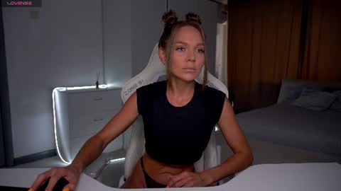 Evelina online show from June 28, 2026, 1:39 pm