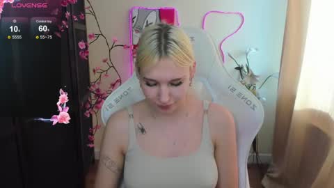 Evelina online show from May 20, 2026, 1:12 am