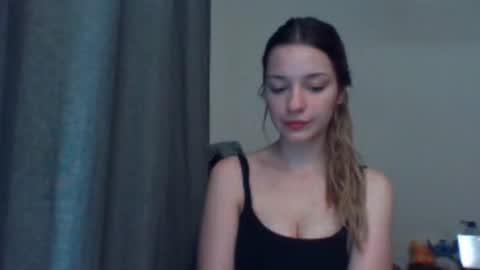 EvelinaMagnetic online show from June 16, 2026, 8:33 pm