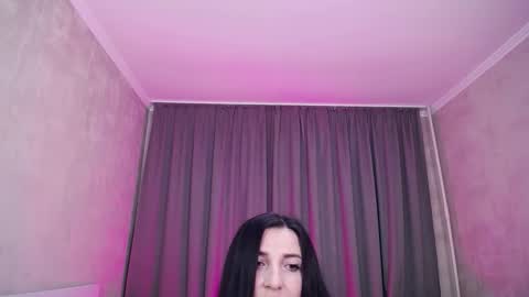 Evelin online show from October 15, 2025, 5:18 am
