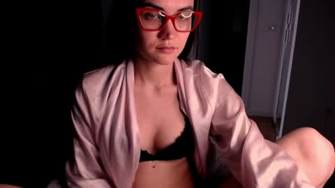 Evelyn online show from April 17, 2026, 9:34 am