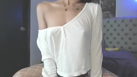 Snapshot of evelyn_jones__ chatting on October 8, 2025, 12:47 pm evelyn_jones__ online show from October 8, 2025, 12:47 pm