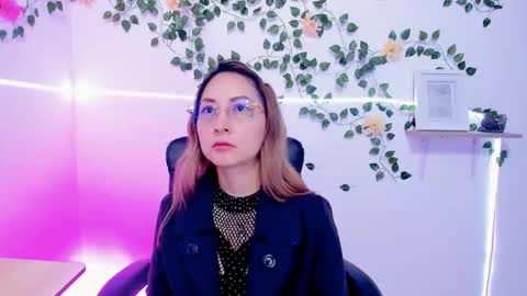 evelyn_miller___ online show from March 18, 2026, 8:34 pm