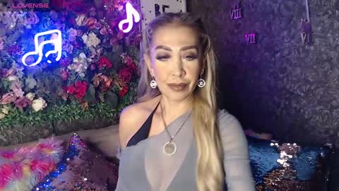 EvelynaGrey online show from February 1, 2025, 3:30 am