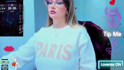 evelyne_rose online show from November 15, 2025, 5:38 am