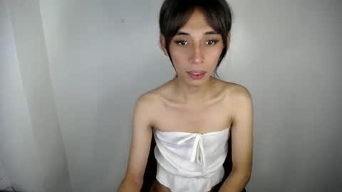 Snapshot of evelynfuck chatting on March 15, 2026, 10:27 pm evelynfuck online show from March 15, 2026, 10:27 pm