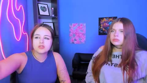 evelynlovelyy online show from March 17, 2026, 5:16 pm