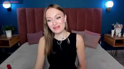 Evelyn online show from November 30, 2025, 1:31 am