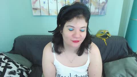 Everly online show from February 5, 2025, 4:14 pm