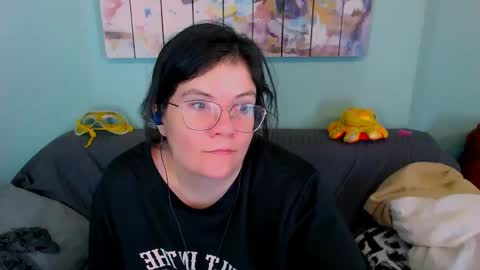 Snapshot of everly_rays chatting on April 26, 2026, 4:59 pm Everly online show from April 26, 2026, 4:59 pm