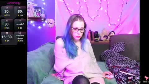 Snapshot of everlyester chatting on November 6, 2025, 5:30 am Evie online show from November 6, 2025, 5:30 am