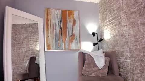 Sophia online show from February 25, 2025, 7:47 pm