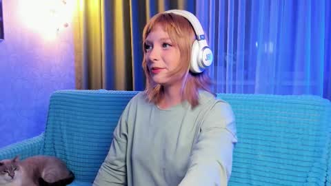 Snapshot of eves_eyes chatting on October 28, 2025, 5:59 pm Forget me not eve on CB online show from October 28, 2025, 5:59 pm