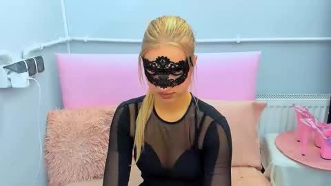 Snapshot of evettegold chatting on September 18, 2025, 3:14 pm Eve online show from September 18, 2025, 3:14 pm