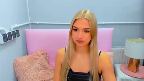 Snapshot of evettegold chatting on September 19, 2025, 9:15 pm Eve online show from September 19, 2025, 9:15 pm