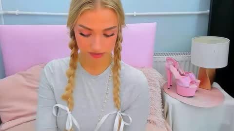 Snapshot of evettegold chatting on October 14, 2025, 3:35 pm Eve online show from October 14, 2025, 3:35 pm