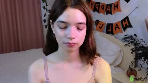 evi_brook online show from November 5, 2025, 11:10 am