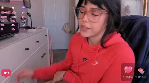 Evie Luna online show from June 17, 2026, 11:27 pm