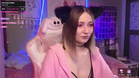 Snapshot of evie_rosen chatting on November 29, 2025, 1:08 am Evie online show from November 29, 2025, 1:08 am