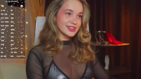 Evie online show from October 13, 2025, 9:26 pm