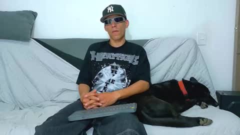 Snapshot of evil_boss1 chatting on April 20, 2026, 1:41 am evil_boss1 online show from April 20, 2026, 1:41 am