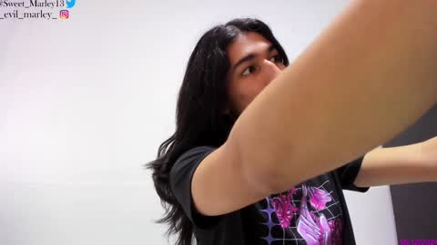 Marley independent model online show from December 16, 2024, 1:11 pm