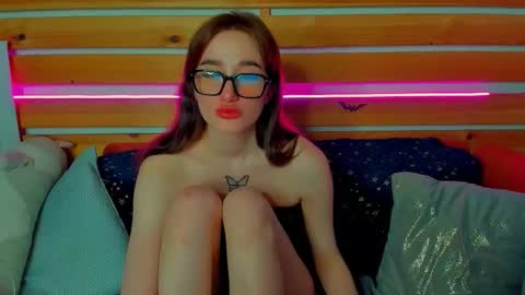 Evis online show from January 15, 2026, 1:21 am