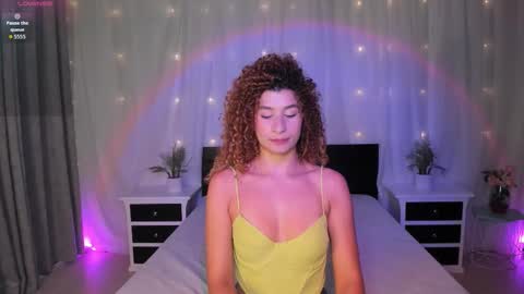 Snapshot of evoletbee chatting on November 1, 2025, 1:13 pm Evolet online show from November 1, 2025, 1:13 pm