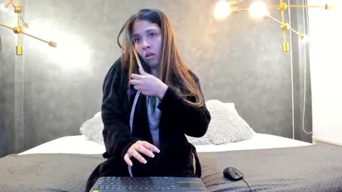 EVOLETTE ANGELS online show from September 26, 2025, 9:41 pm