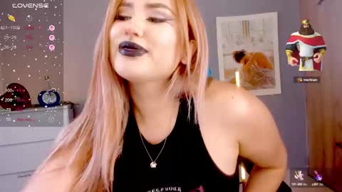 evva_foxxy online show from September 18, 2025, 4:31 pm