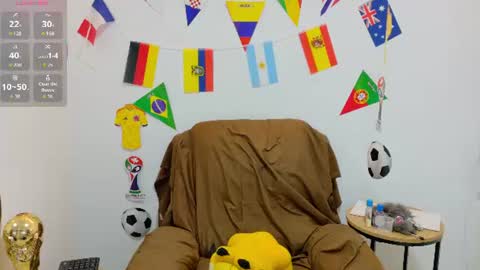 Snapshot of evvaa_moon chatting on June 20, 2026, 12:41 pm evvaa_moon online show from June 20, 2026, 12:41 pm