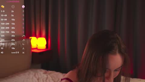 Eva online show from December 4, 2025, 8:17 pm