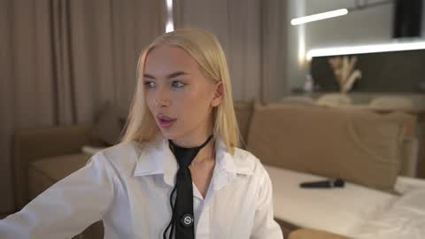 Eva m1racle  online show from February 27, 2026, 8:09 pm