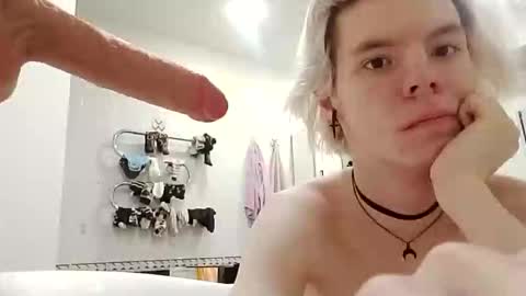 Snapshot of ex1dra06 chatting on April 3, 2026, 7:17 am Essa online show from April 3, 2026, 7:17 am