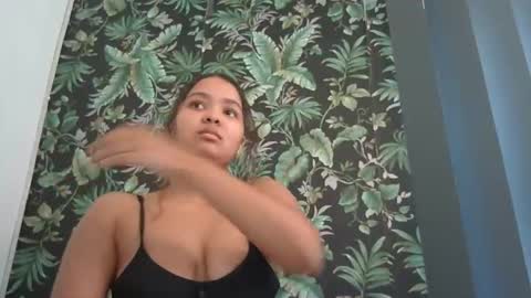 Snapshot of exclusivecourtney chatting on February 24, 2026, 6:33 am courtney online show from February 24, 2026, 6:33 am