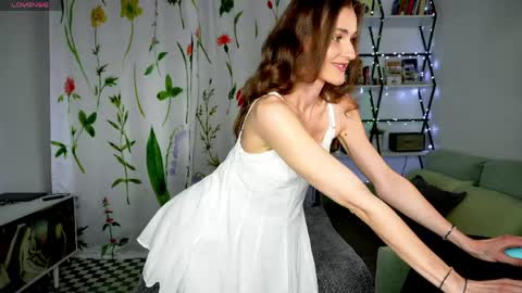 Mary online show from June 1, 2026, 10:00 pm