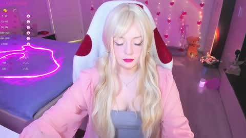  Amy  online show from March 12, 2025, 9:12 am