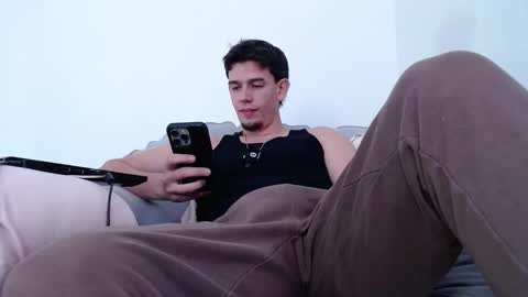 Snapshot of exi111 chatting on October 20, 2025, 9:15 pm Exi111 online show from October 20, 2025, 9:15 pm