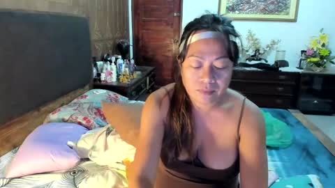 Snapshot of exotic_angel69 chatting on December 16, 2024, 2:57 am voloptous mommy angel online show from December 16, 2024, 2:57 am