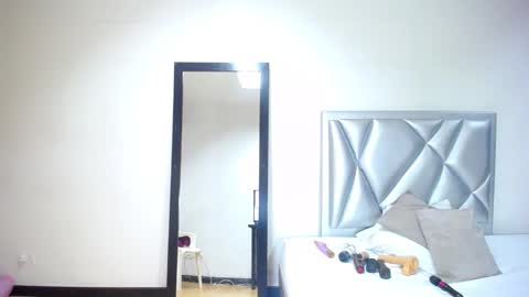 exotic_karmella online show from February 19, 2025, 8:41 pm