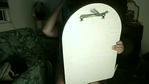 exoticapril01 online show from April 8, 2026, 3:34 pm