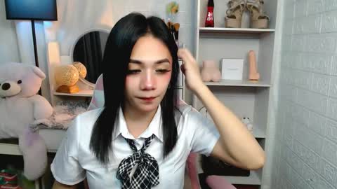 exotictssavie online show from March 8, 2025, 2:45 am