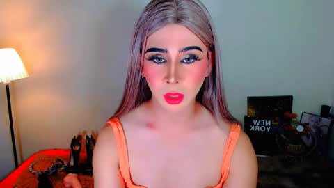 expensive_elise online show from March 5, 2026, 12:23 pm