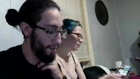 Snapshot of extaticxx chatting on December 11, 2024, 3:35 am Extrastatic94 online show from December 11, 2024, 3:35 am