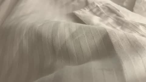 Snapshot of extraznrop chatting on November 10, 2025, 4:11 am extraznrop online show from November 10, 2025, 4:11 am