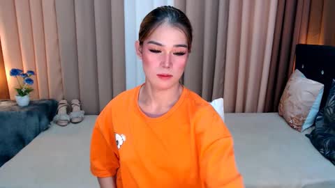 Snapshot of ezrahollywood chatting on January 7, 2025, 4:05 pm UR SWEET EZRA online show from January 7, 2025, 4:05 pm