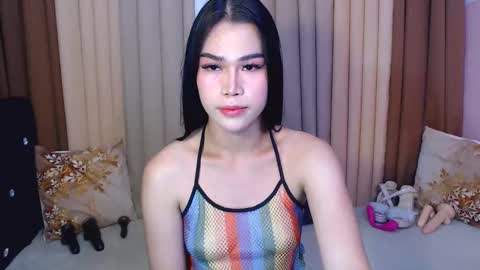 Snapshot of ezrahollywood chatting on March 5, 2025, 2:46 am UR SWEET EZRA online show from March 5, 2025, 2:46 am