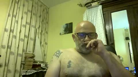 f1zzeek online show from June 18, 2026, 2:34 am